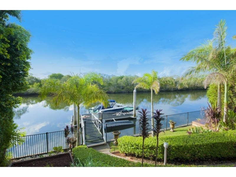 2339 Cressbrook Drive, Hope Island QLD 4212