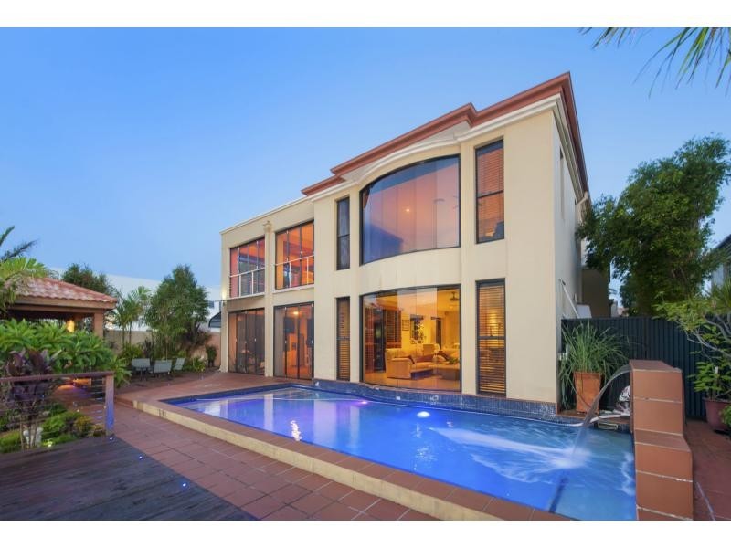 2339 Cressbrook Drive, Hope Island QLD 4212