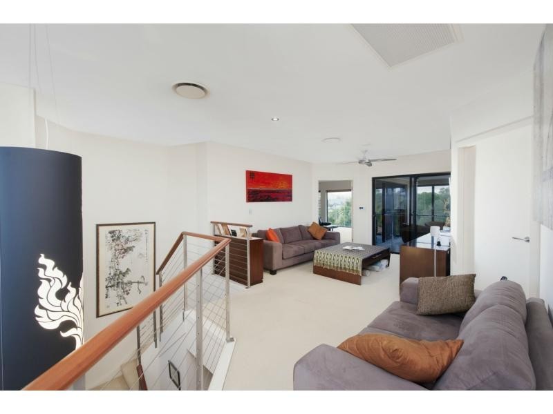 2339 Cressbrook Drive, Hope Island QLD 4212