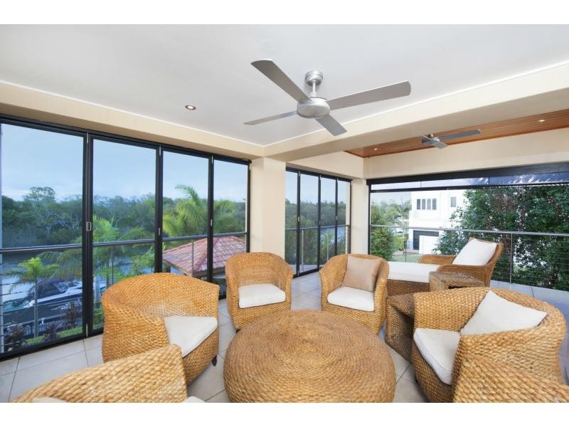 2339 Cressbrook Drive, Hope Island QLD 4212