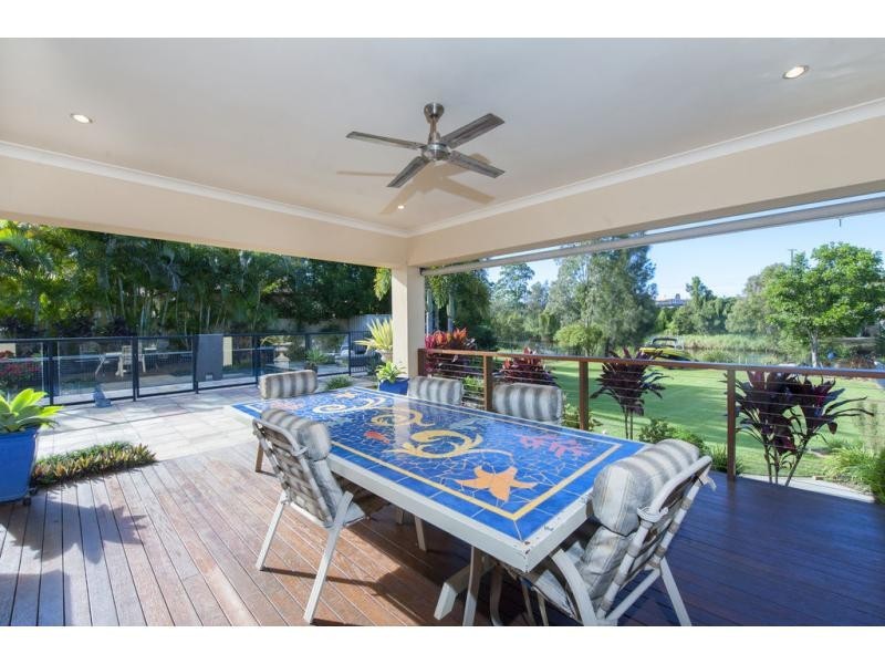 25 River Cove Place, Helensvale QLD 4212