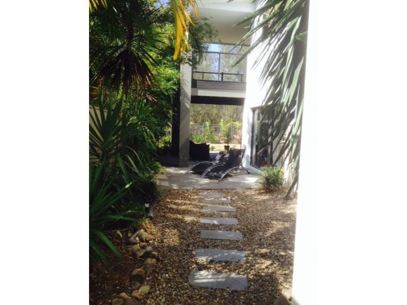3 Fleetwood Court, Helensvale QLD 4212
