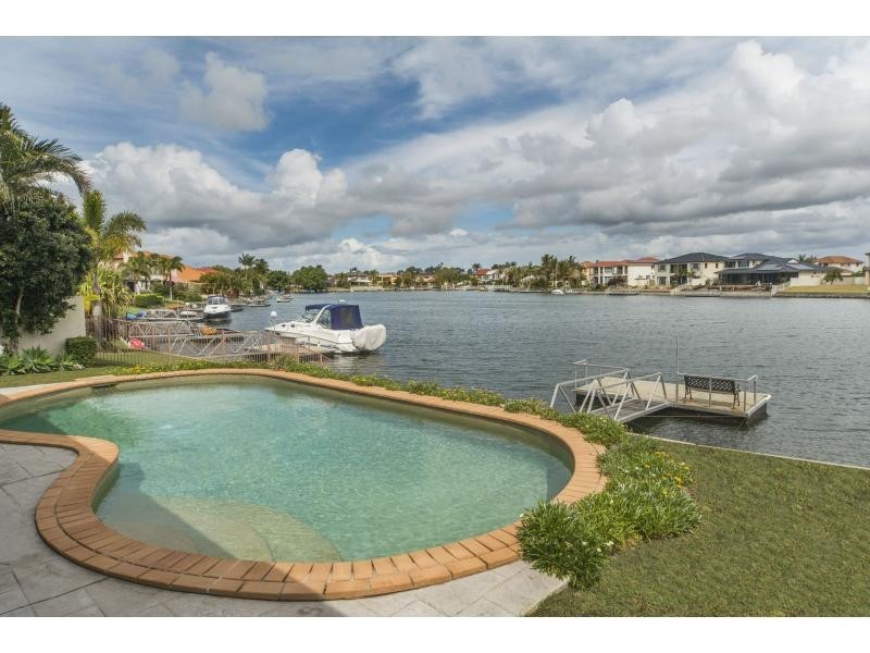 26 Champagne Boulevard, Helensvale QLD 4212