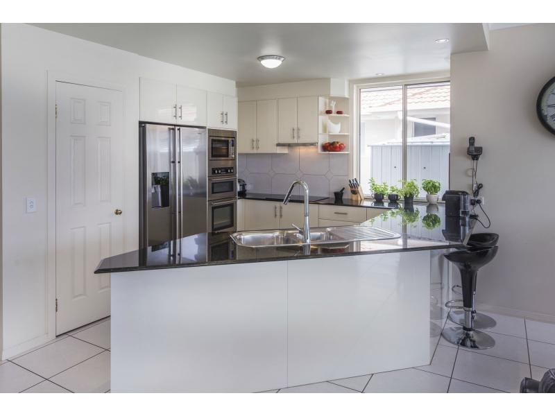 26 Champagne Boulevard, Helensvale QLD 4212