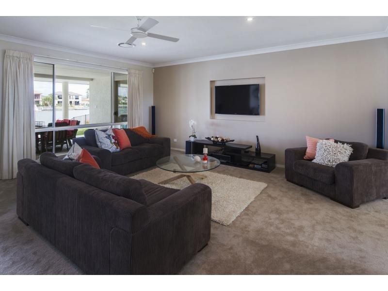 26 Champagne Boulevard, Helensvale QLD 4212