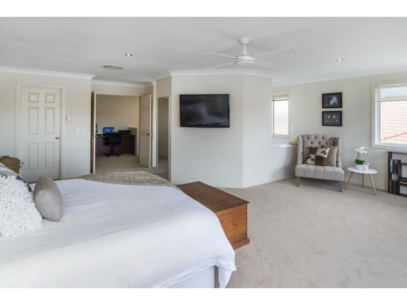 26 Champagne Boulevard, Helensvale QLD 4212