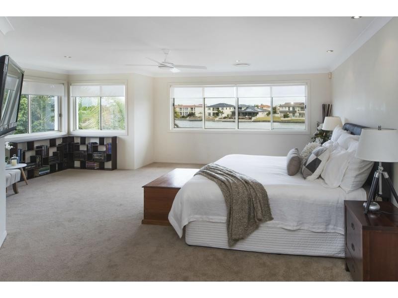 26 Champagne Boulevard, Helensvale QLD 4212