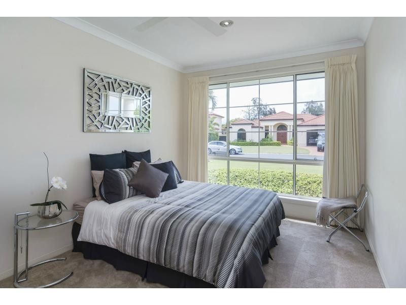 26 Champagne Boulevard, Helensvale QLD 4212