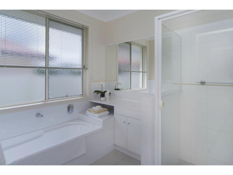26 Champagne Boulevard, Helensvale QLD 4212