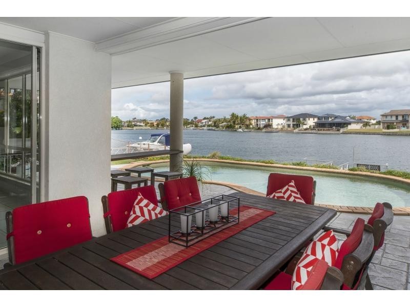 26 Champagne Boulevard, Helensvale QLD 4212