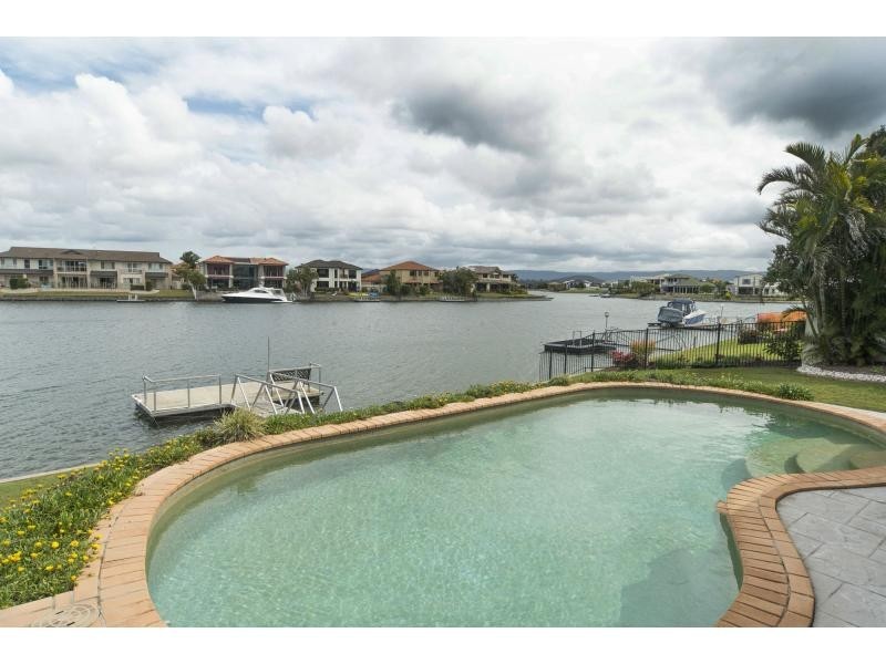 26 Champagne Boulevard, Helensvale QLD 4212