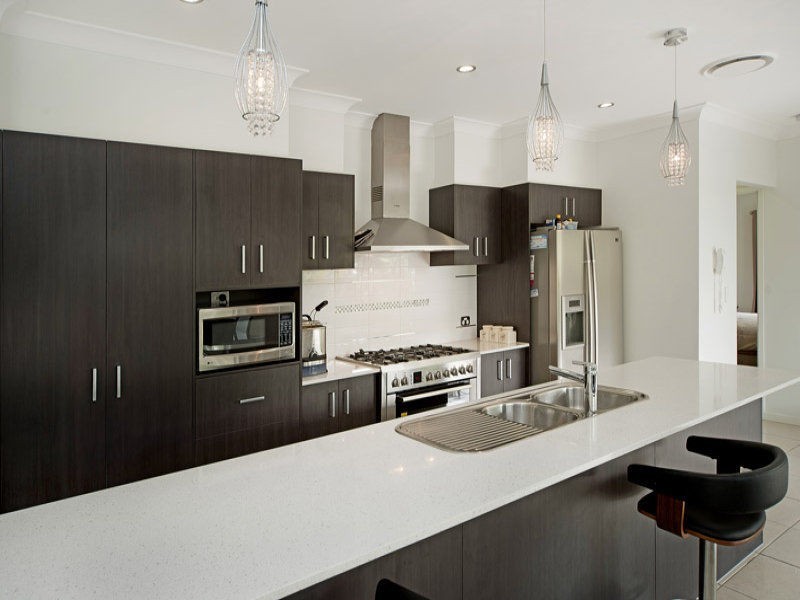 9121 Peter Senior Drive, Hope Island QLD 4212