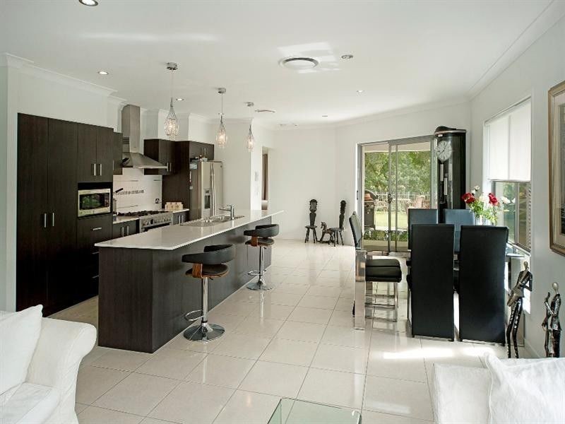 9121 Peter Senior Drive, Hope Island QLD 4212