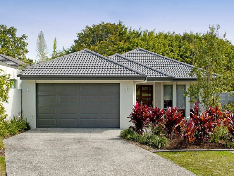 9121 Peter Senior Drive, Hope Island QLD 4212