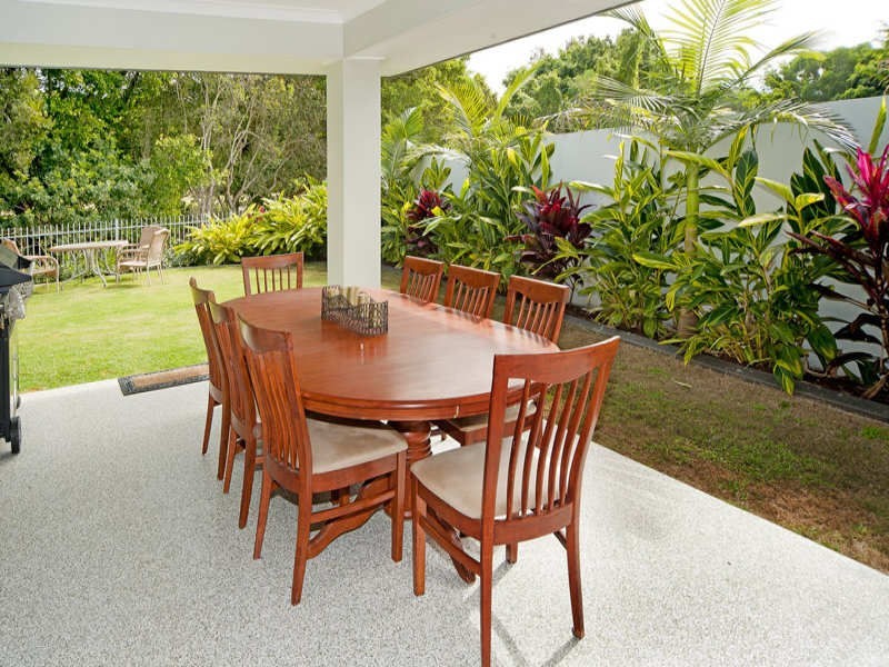 9121 Peter Senior Drive, Hope Island QLD 4212