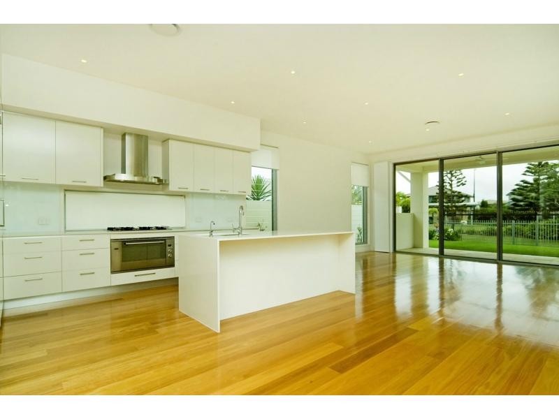 Hope Island QLD 4212