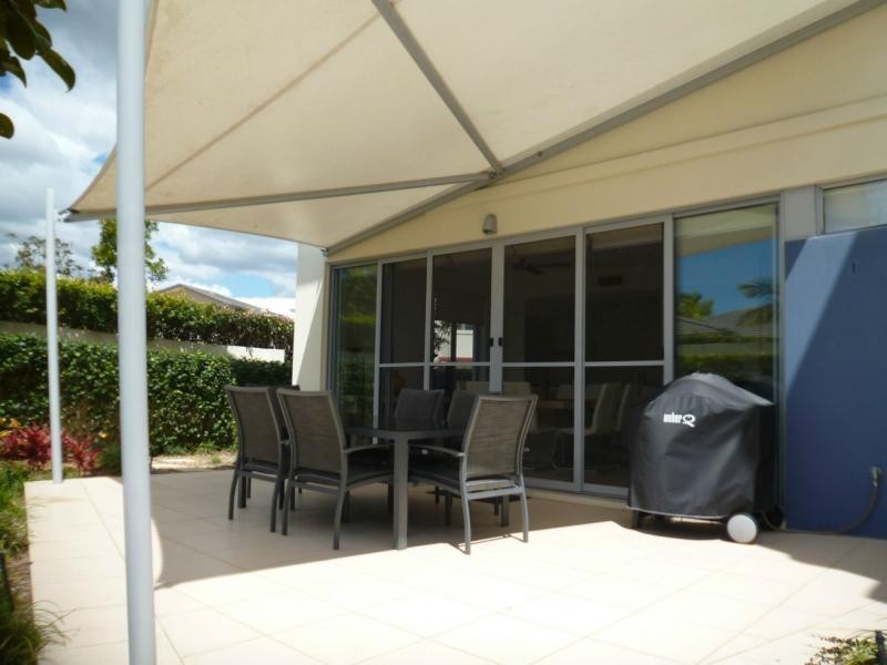 Hope Island QLD 4212