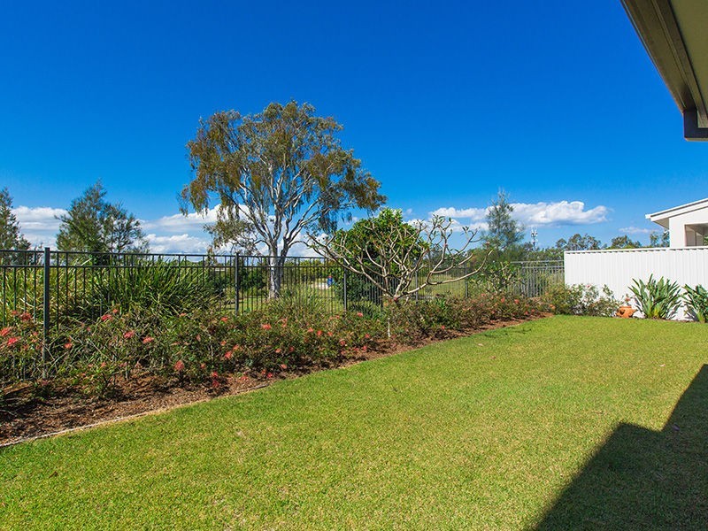 10 Fleetwood Court, Helensvale QLD 4212