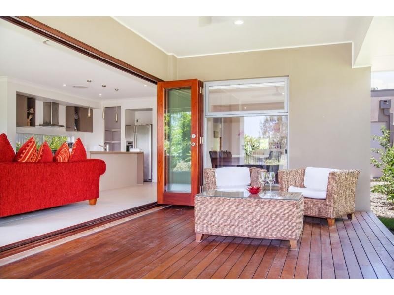 10 Fleetwood Court, Helensvale QLD 4212
