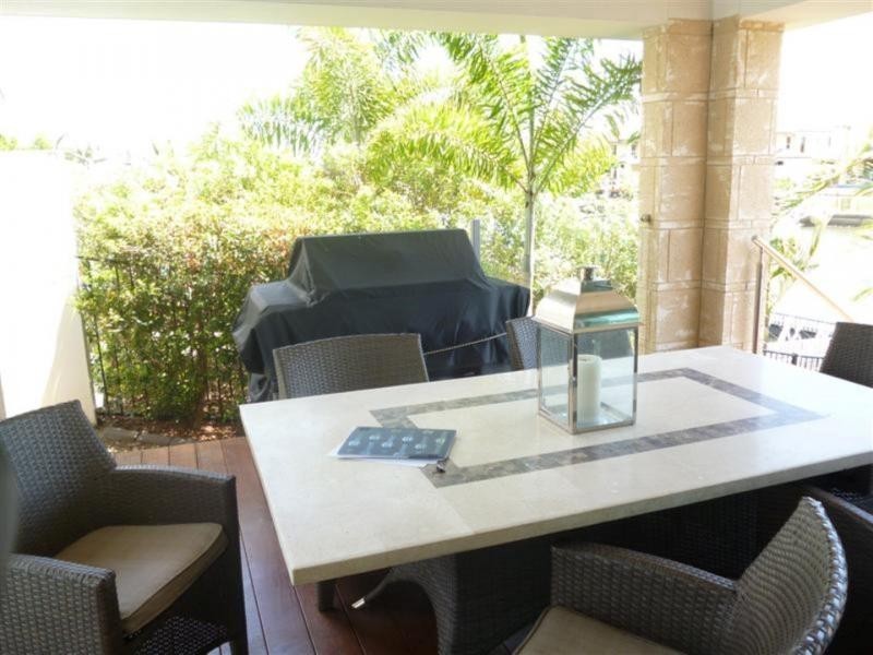 Hope Island QLD 4212