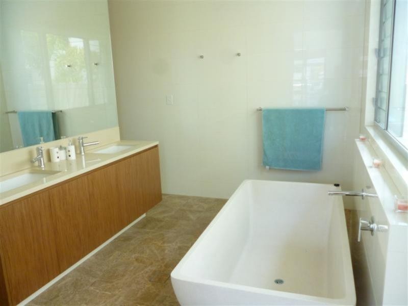 Hope Island QLD 4212