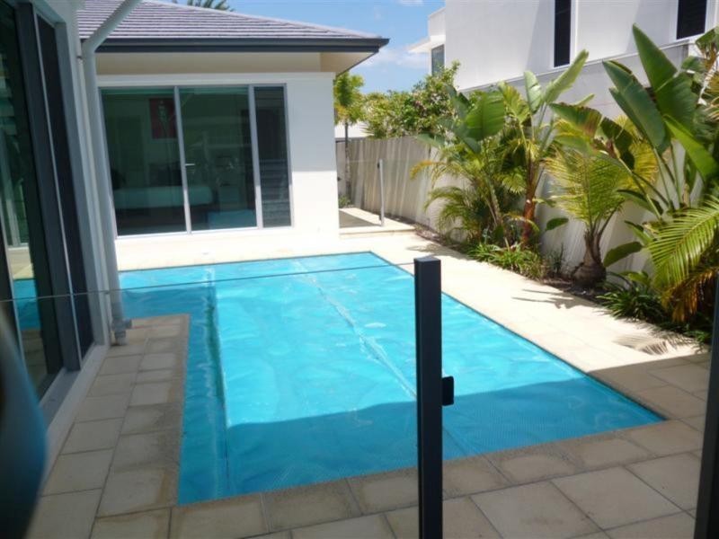 Hope Island QLD 4212