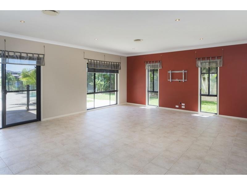 35 Parkwater Terrace, Helensvale QLD 4212