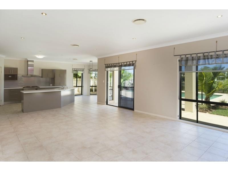 35 Parkwater Terrace, Helensvale QLD 4212