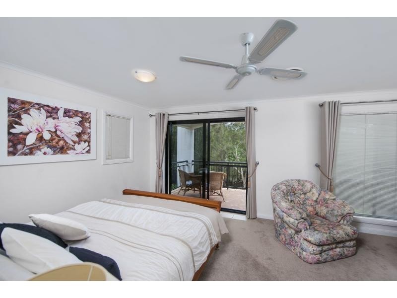 8880 Magnolia Drive East, Hope Island QLD 4212