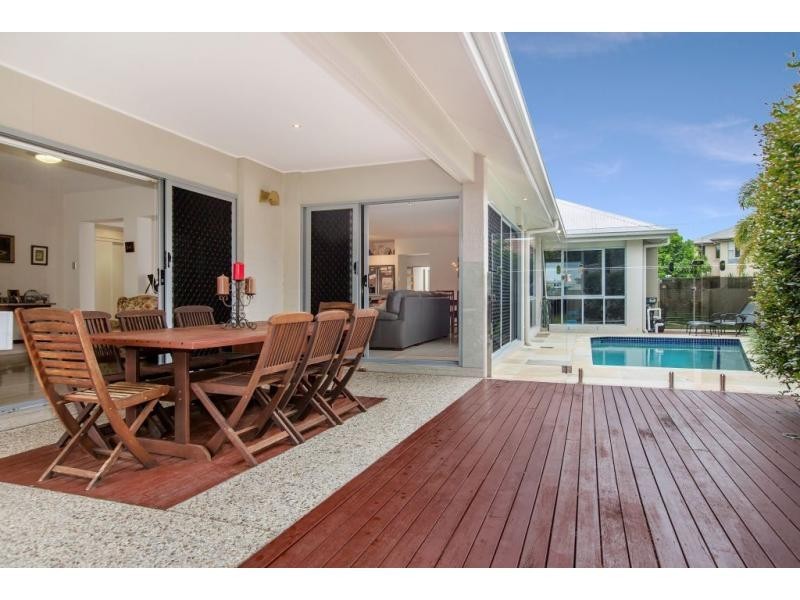 42 Southaven Drive, Helensvale QLD 4212