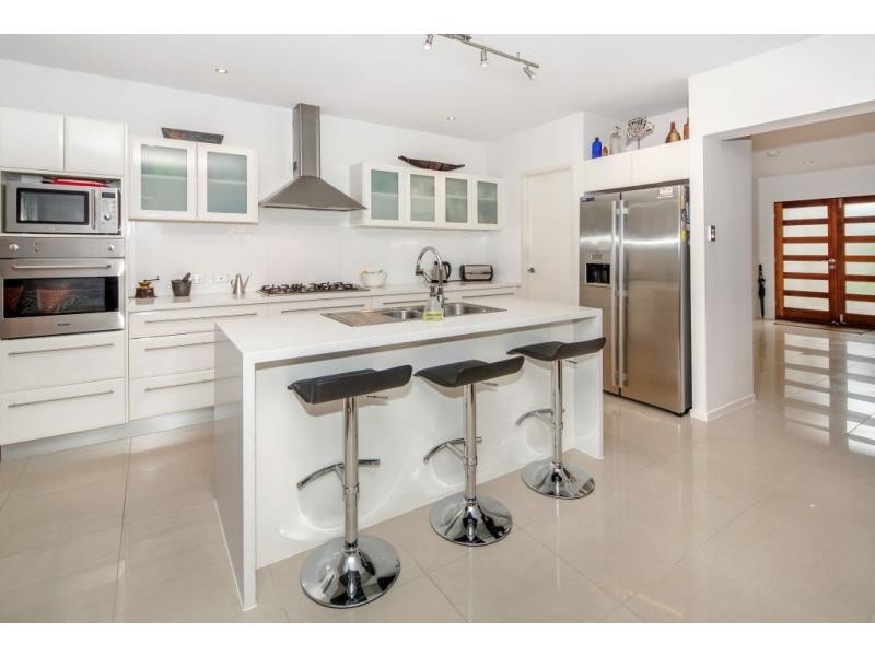 42 Southaven Drive, Helensvale QLD 4212