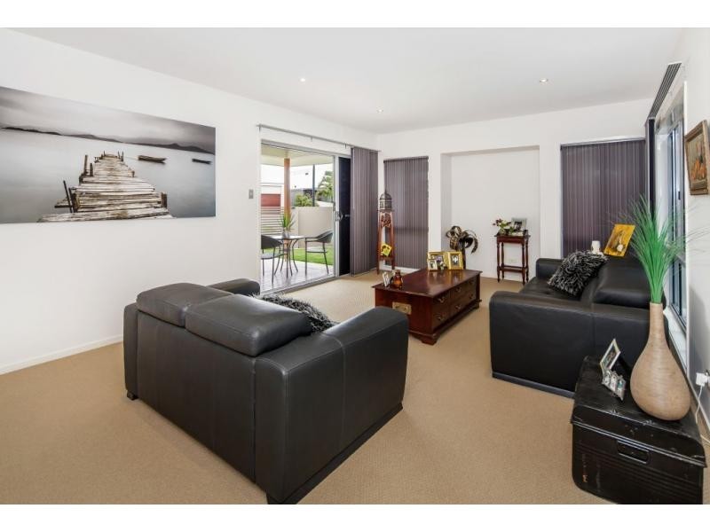 42 Southaven Drive, Helensvale QLD 4212