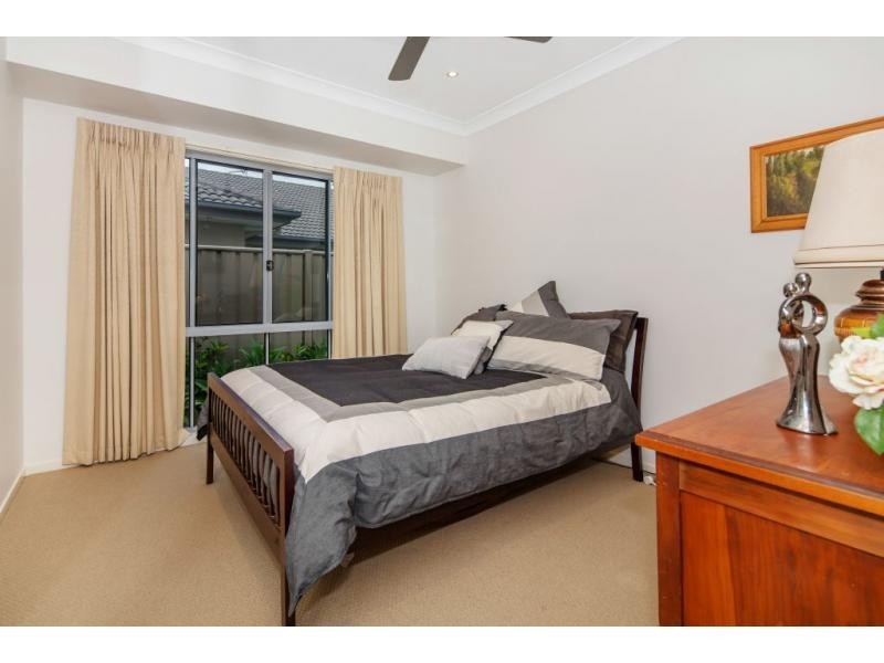 42 Southaven Drive, Helensvale QLD 4212