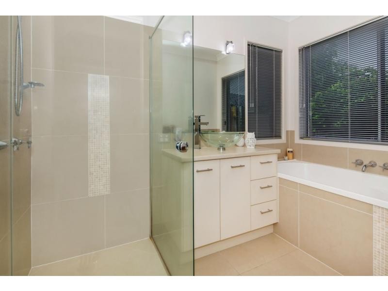 42 Southaven Drive, Helensvale QLD 4212