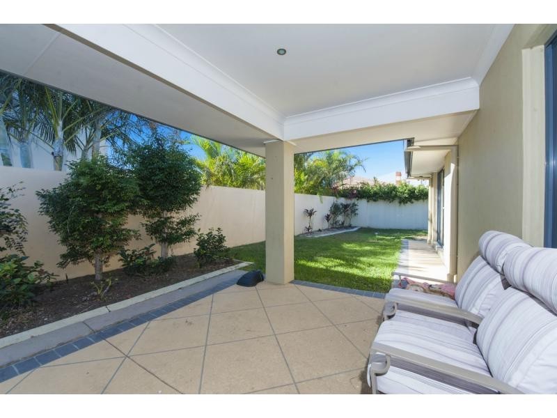 2570 Cressbrook Drive, Hope Island QLD 4212