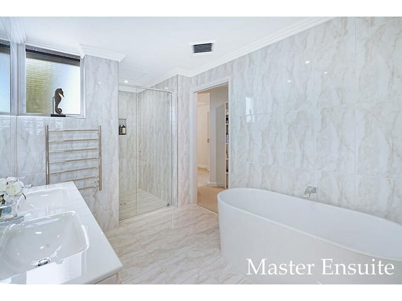 7002 Riverview Crescent, Sanctuary Cove QLD 4212