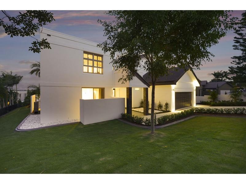 6260 Broken Hills Drive, Hope Island QLD 4212
