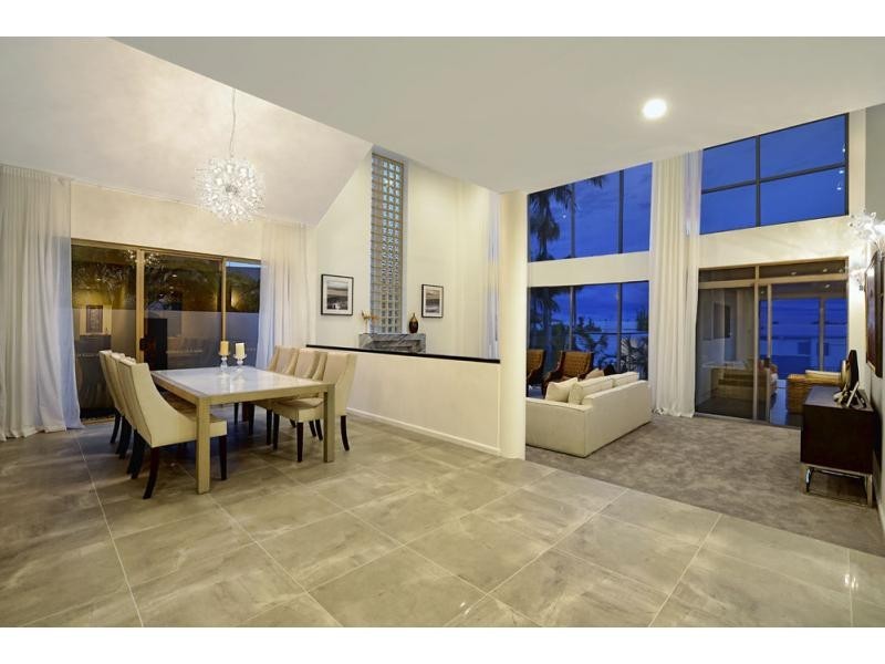 6260 Broken Hills Drive, Hope Island QLD 4212