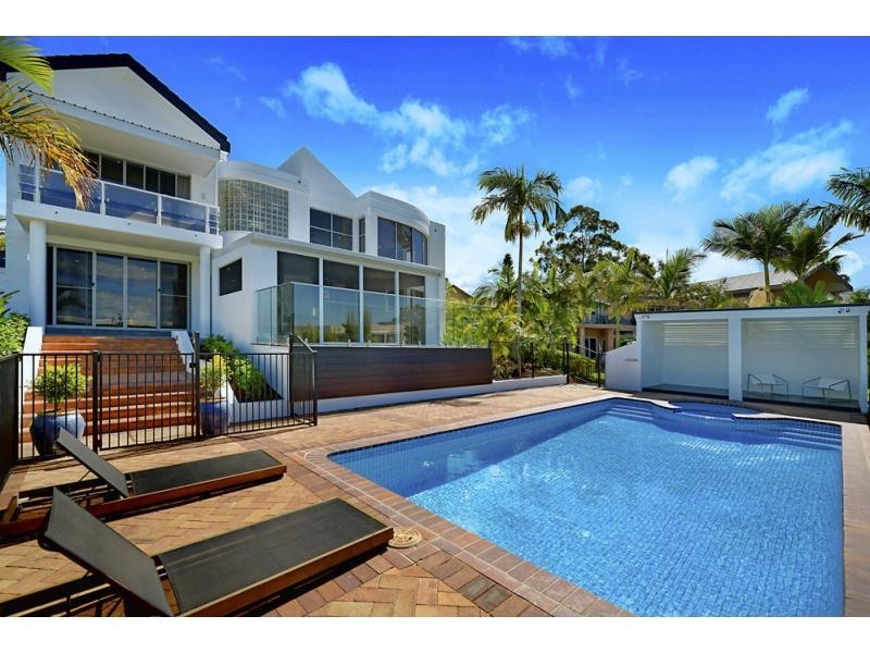 6260 Broken Hills Drive, Hope Island QLD 4212