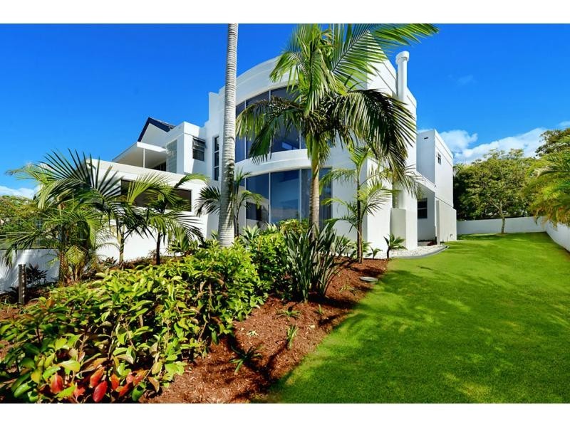 6260 Broken Hills Drive, Hope Island QLD 4212