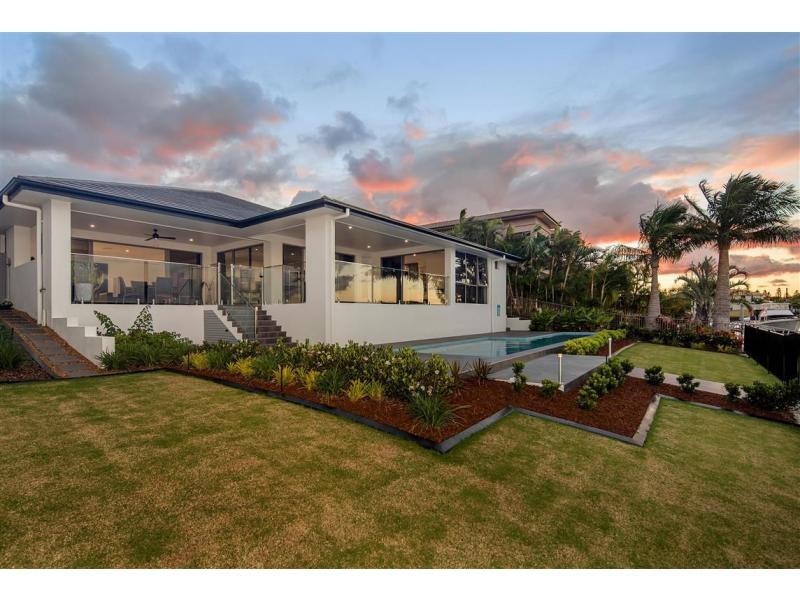 2211 Tarameo Court, Hope Island QLD 4212
