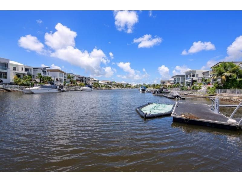 31 Quayside Drive, Helensvale QLD 4212