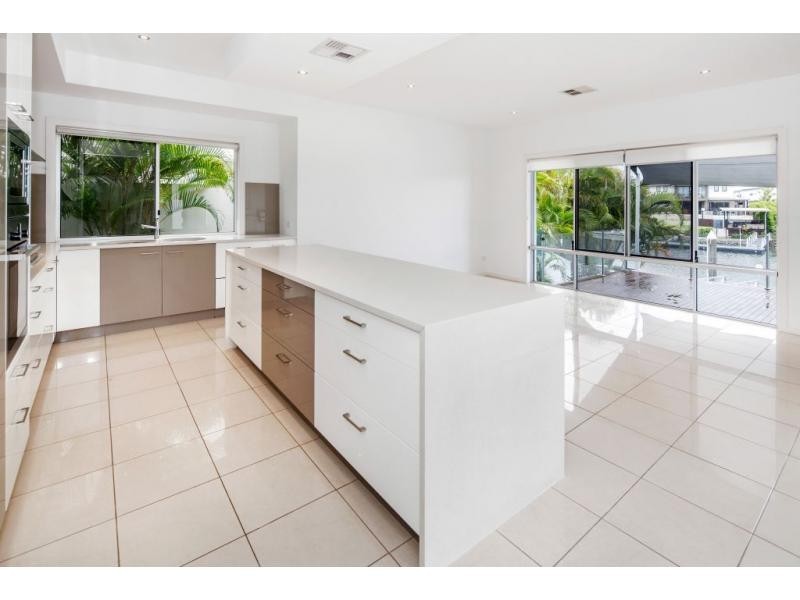 31 Quayside Drive, Helensvale QLD 4212