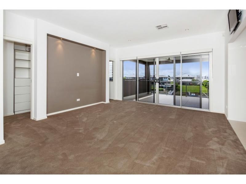31 Quayside Drive, Helensvale QLD 4212