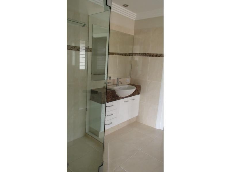 Hope Island QLD 4212