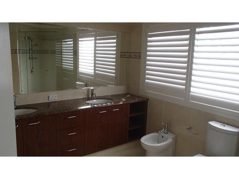 Hope Island QLD 4212