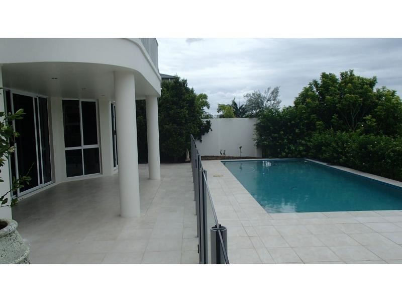 Hope Island QLD 4212