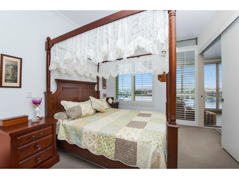 Hope Island QLD 4212
