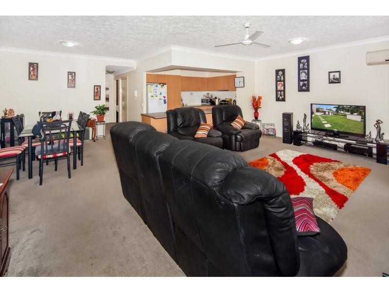 3/12-14 Bradford Street, Labrador QLD 4215