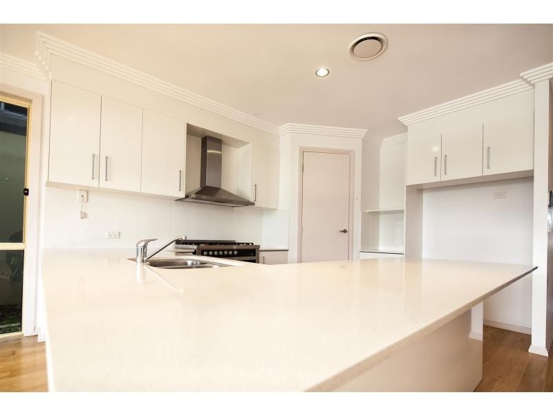 7406 Ellensbrook Drive, Hope Island QLD 4212